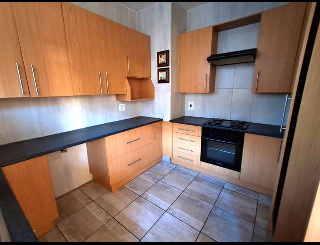 3 BEDROOM FLAT TO LET IN THREE RIVERS